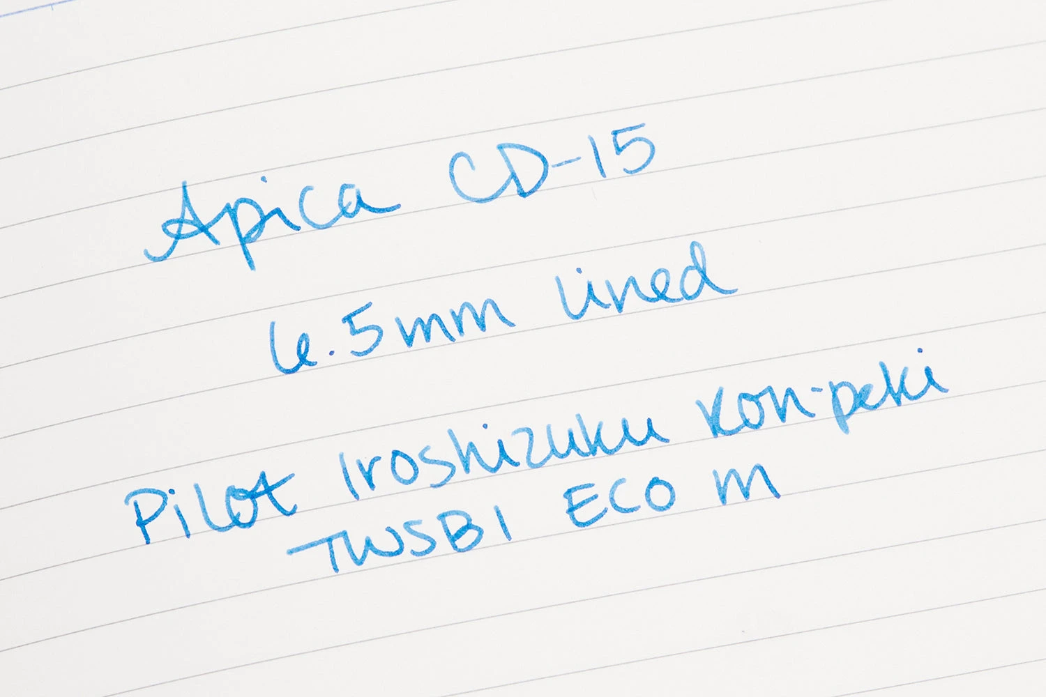 Apica CD-15 B5 Notebook - Red, Lined 4 Apica CD-15 B5 Notebook - Red, Lined - Image 4