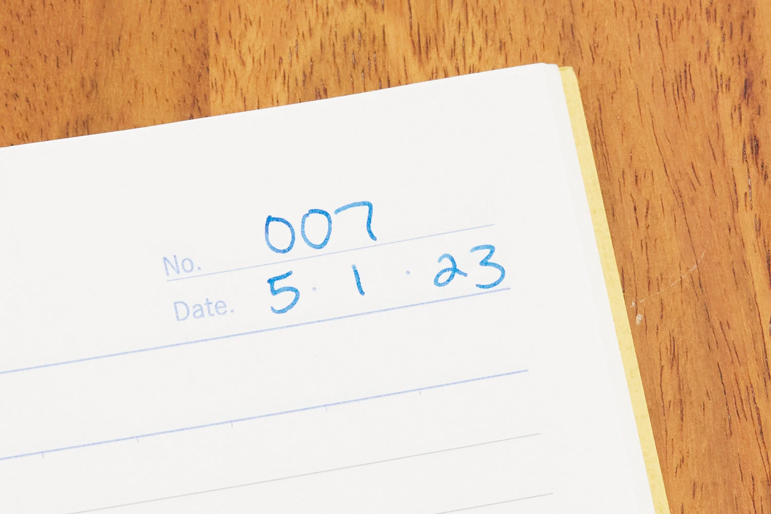 Apica CD-15 B5 Notebook - Red, Lined 5 Apica CD-15 B5 Notebook - Red, Lined - Image 5