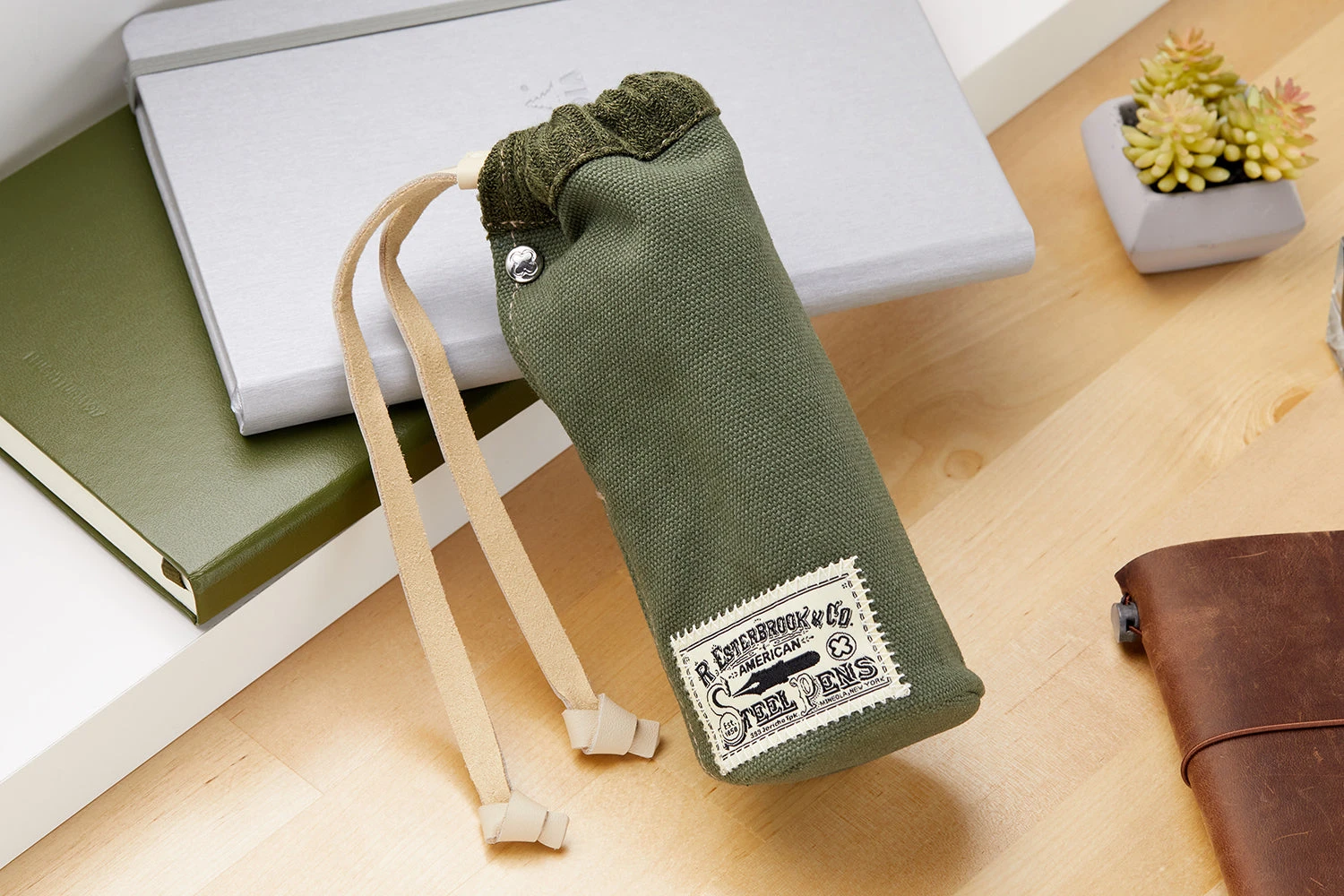 Esterbrook 2GO Pen Cup - Army Green 5 Esterbrook 2GO Pen Cup - Army Green - Image 5