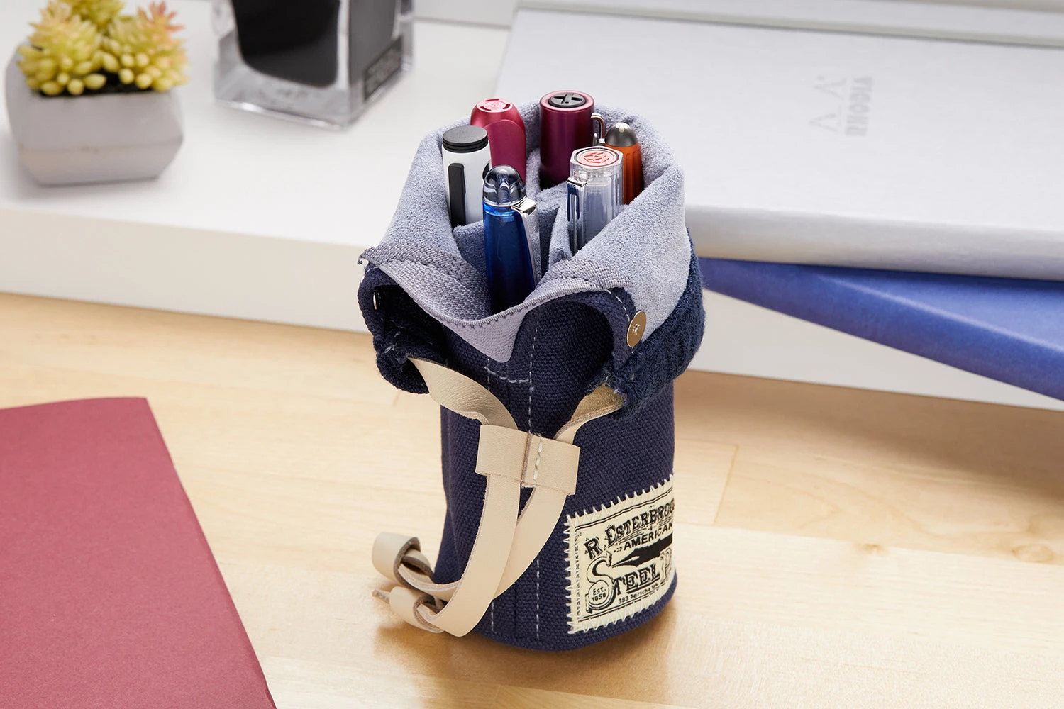 Esterbrook 2GO Pen Cup - Navy 3 Esterbrook 2GO Pen Cup - Navy - Image 3