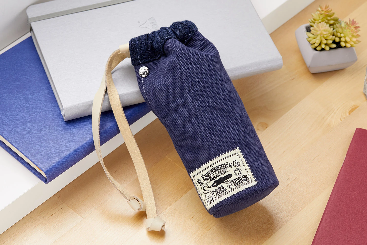 Esterbrook 2GO Pen Cup - Navy 5 Esterbrook 2GO Pen Cup - Navy - Image 5