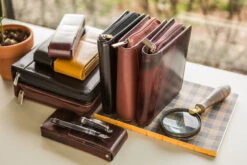 Girologio Double Magnetic Closure Pen Case - Oxblood -Writing Tools Store Girologio Case Double Oxblood 5