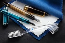 Goulet Feed Brush -Writing Tools Store Goulet Feed Brush 1