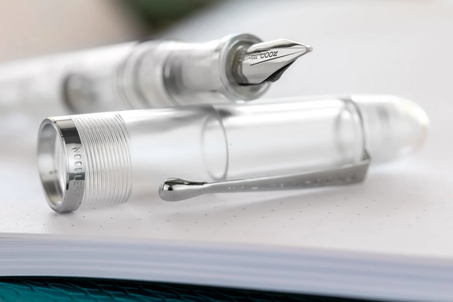 Noodler's Triple Tail Flex Fountain Pen - Clear 9 Noodler's Triple Tail Flex Fountain Pen - Clear - Image 9