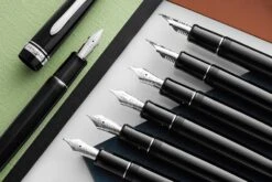 Pilot Custom Heritage 912 Fountain Pen - Black 32 Pilot Custom Heritage 912 Fountain Pen - Black -Writing Tools Store Pilot CustomHeritage 912 Black Group 1