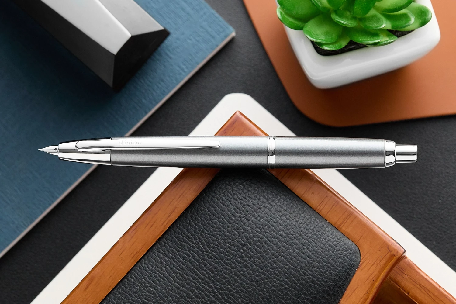 Pilot Vanishing Point Decimo Fountain Pen - Dark Grey 6 Pilot Vanishing Point Decimo Fountain Pen - Dark Grey - Image 6