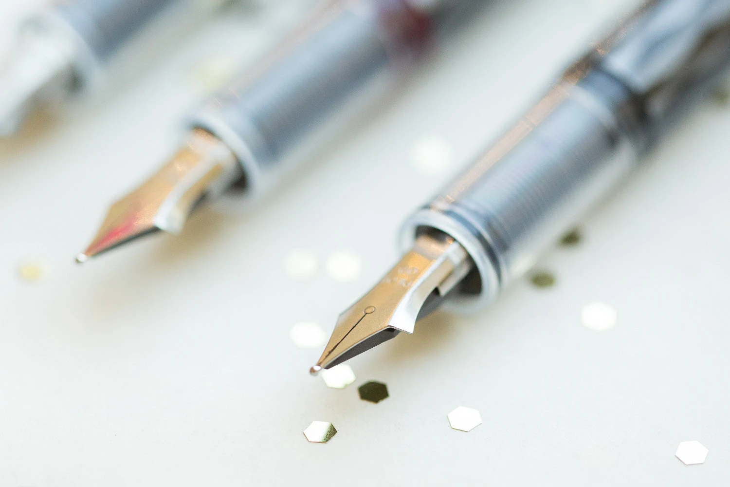 Pilot Varsity Fountain Pen - Black, Medium 10 Pilot Varsity Fountain Pen - Black, Medium - Image 10