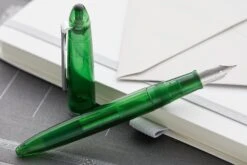 Sailor Compass 1911 Fountain Pen - Transparent Green 18 Sailor Compass 1911 Fountain Pen - Transparent Green -Writing Tools Store Sailor 1911 Compass GreenDemo 3