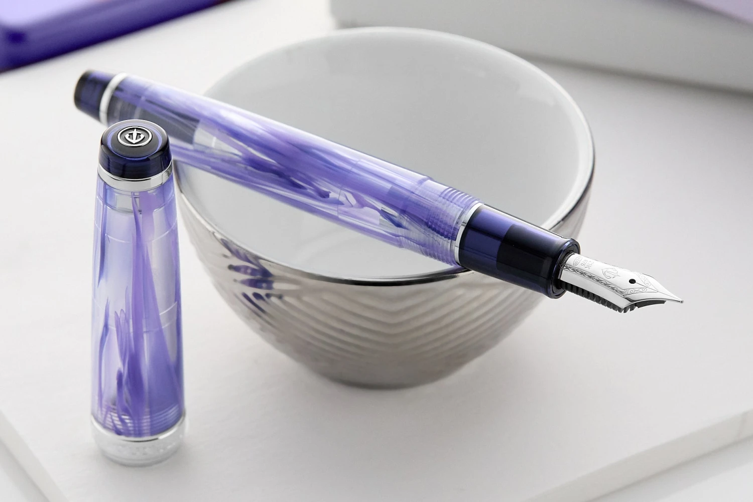 Sailor Veilio Fountain Pen - Violet (Limited Production) 3 Sailor Veilio Fountain Pen - Violet (Limited Production) - Image 3