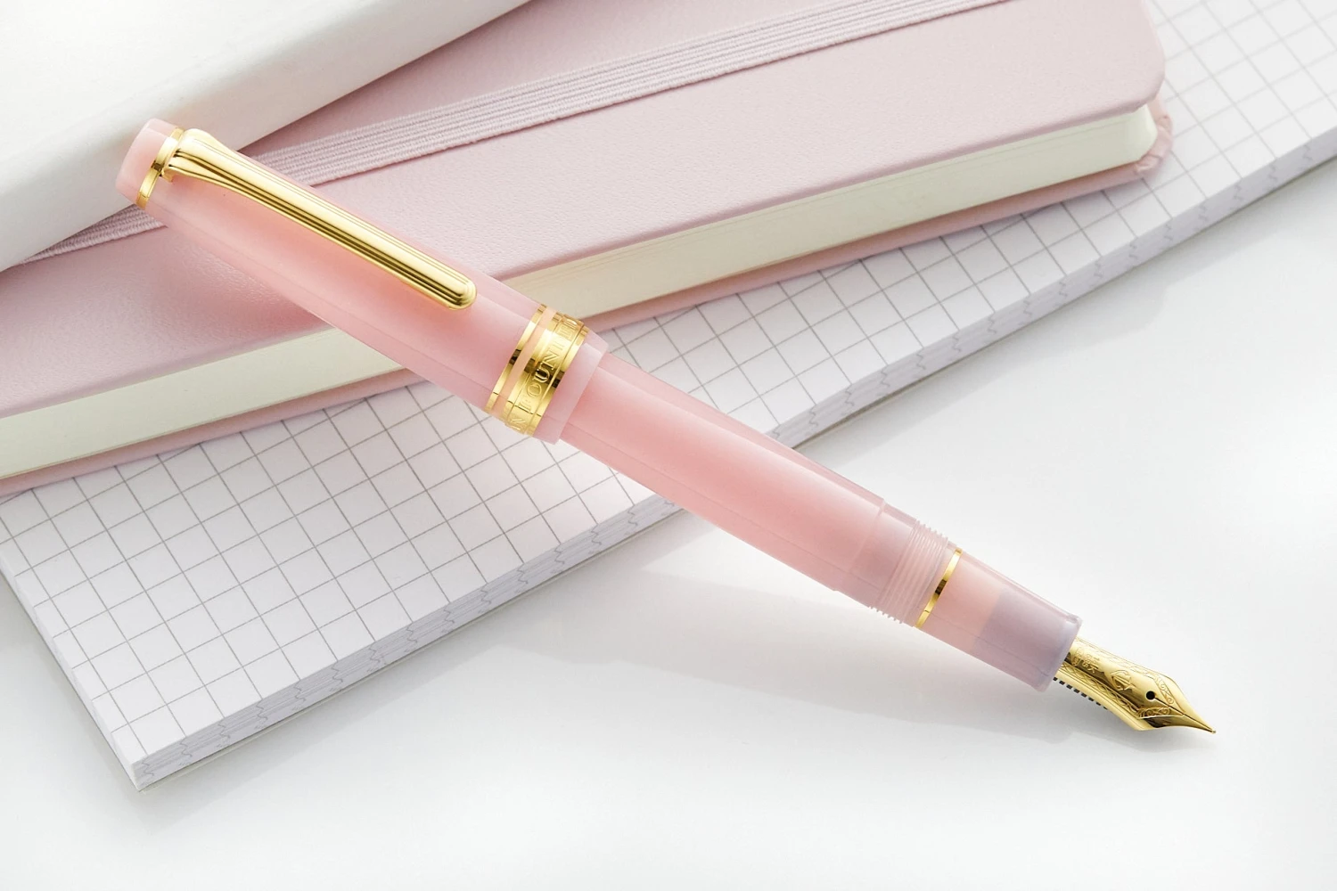 Sailor Pro Gear Slim Fountain Pen - Momo (Limited Production) 3 Sailor Pro Gear Slim Fountain Pen - Momo (Limited Production) - Image 3