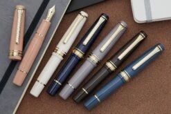 Sailor Pro Gear Slim Mini Fountain Pen - Zyne Pink 26 Sailor Pro Gear Slim Mini Fountain Pen - Zyne Pink -Writing Tools Store Sailor ProGear SlimMini PuffBrown AyurBlue AyurGray NightBlue BeniWhite ZynePink 3